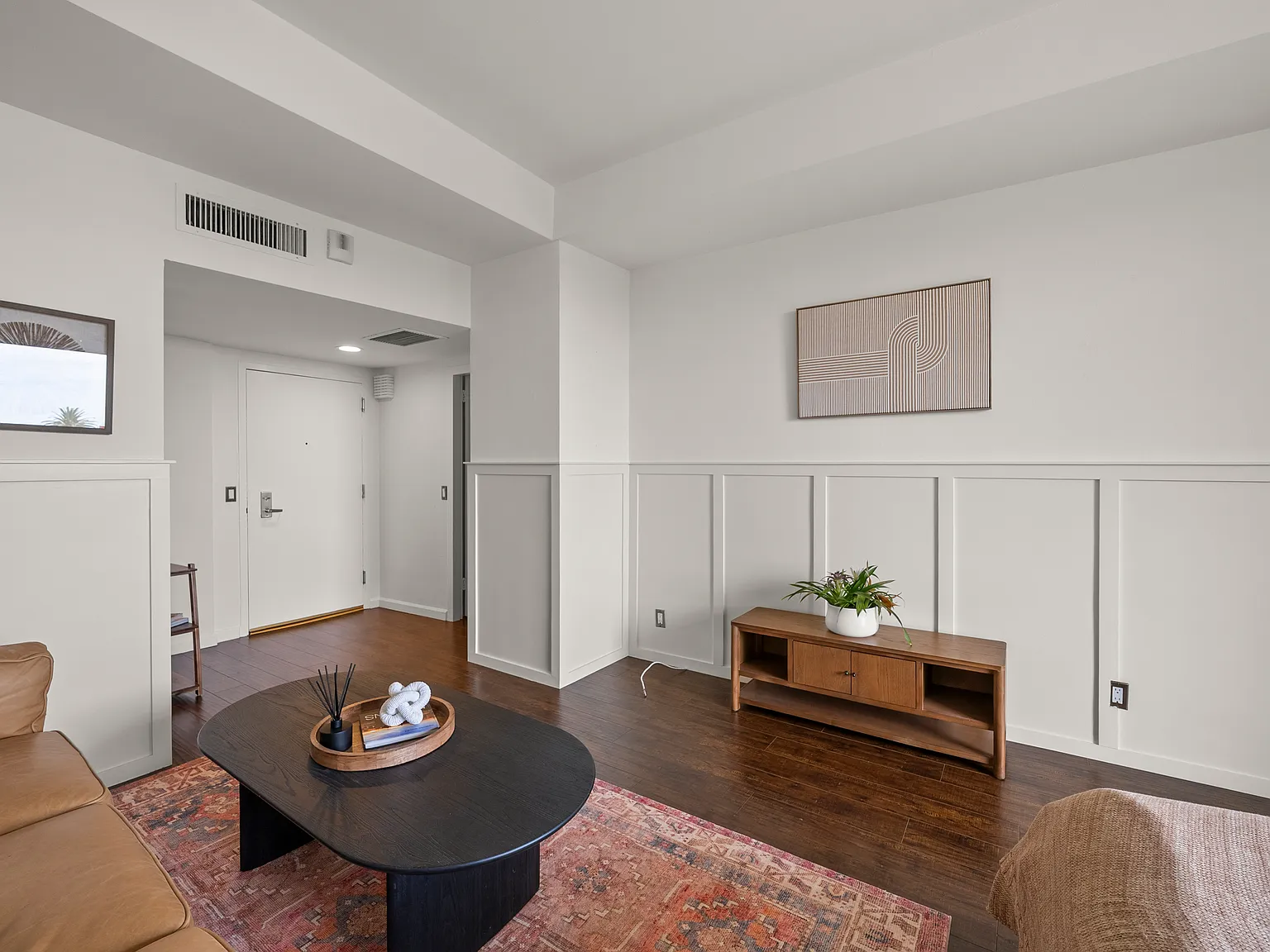 Studio, 536 sqft, $2,300 — Photo 3