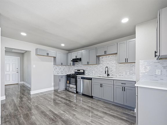 4th image of 1314 Lorraine Ln