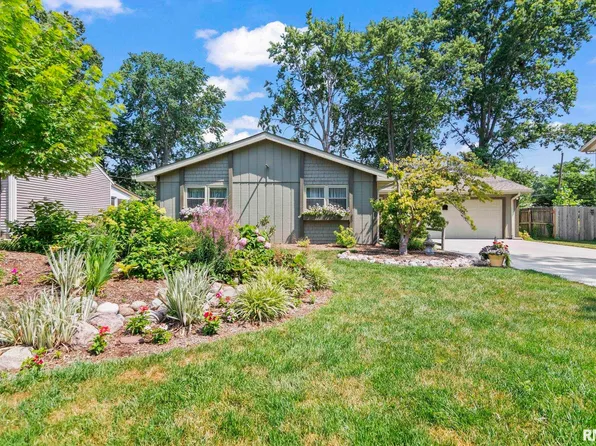 645 Deerfield Rd, Chatham, IL 62629