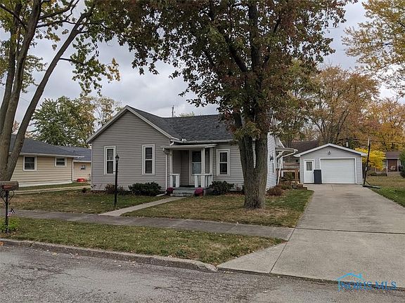 2nd image of 1056 N Sheffield Ave