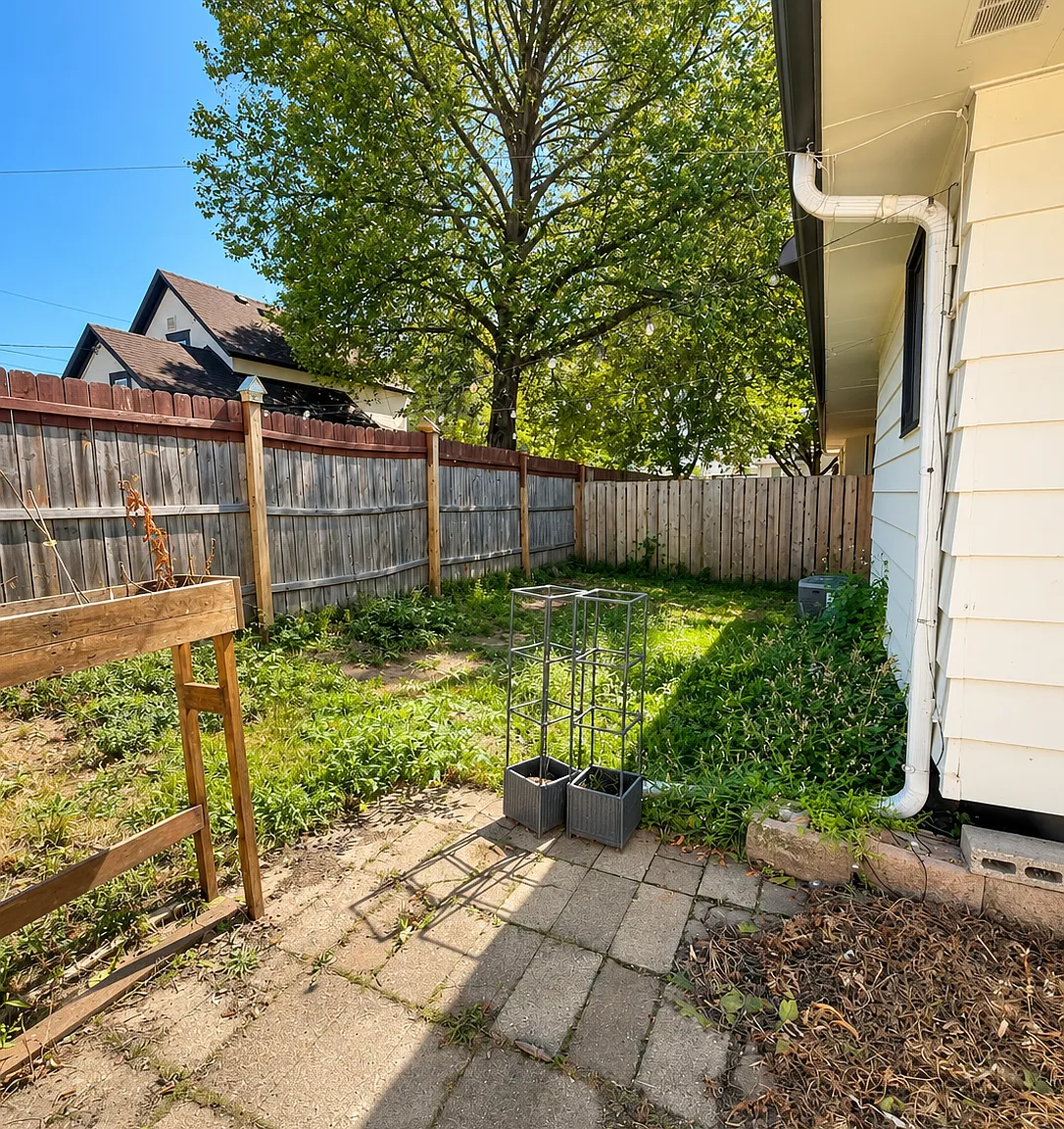 3 bed, 1254 sqft, $2,400 — Photo 3