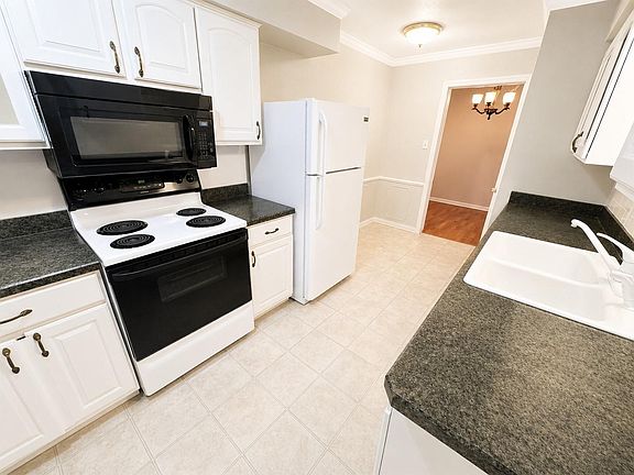 5th image of 361 N Post Oak Ln APT 343