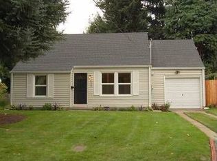 6534 NE Roselawn St, Portland, OR 97218