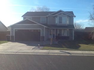 108 N Centennial St, Moxee, WA 98936