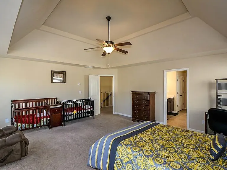 210 Thrushwood Dr — Photo 14