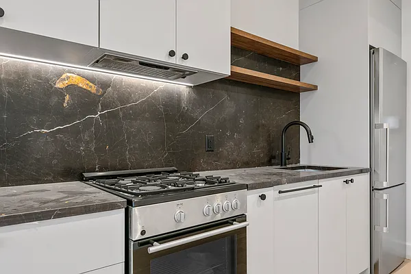 Rented by Nooklyn NYC LLC | media 41