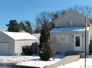 95 Chestnut Ln, Pine Hill, NJ 08021