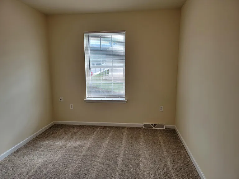 101 Park Place Cir — Photo 18