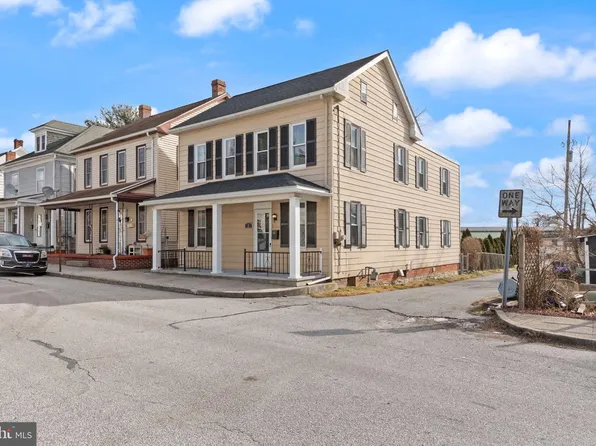 2 Orchard St, Hanover, PA 17331