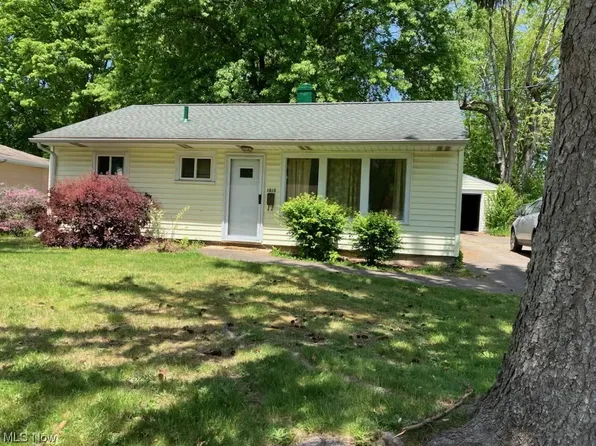 1810 Stepney St, Niles, OH 44446