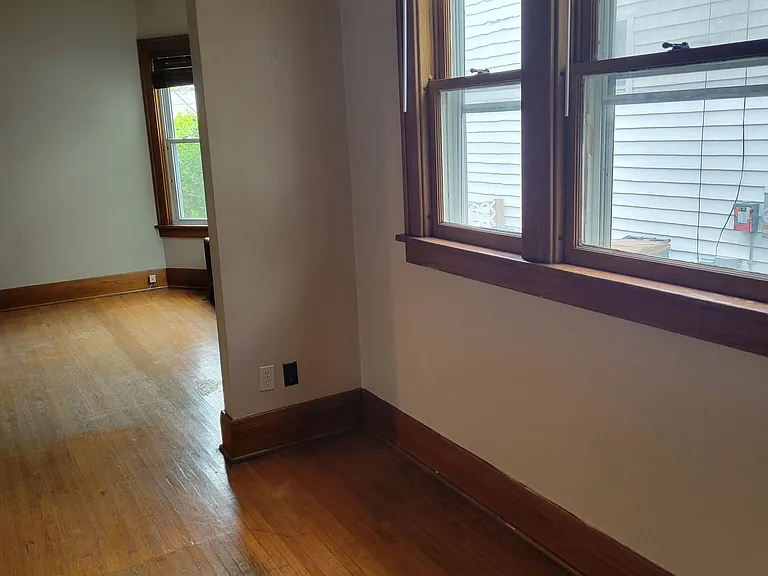 250 Robinson St #1 — Photo 15