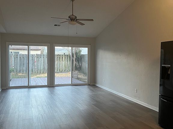 3rd image of 1736 Aquamarine Dr