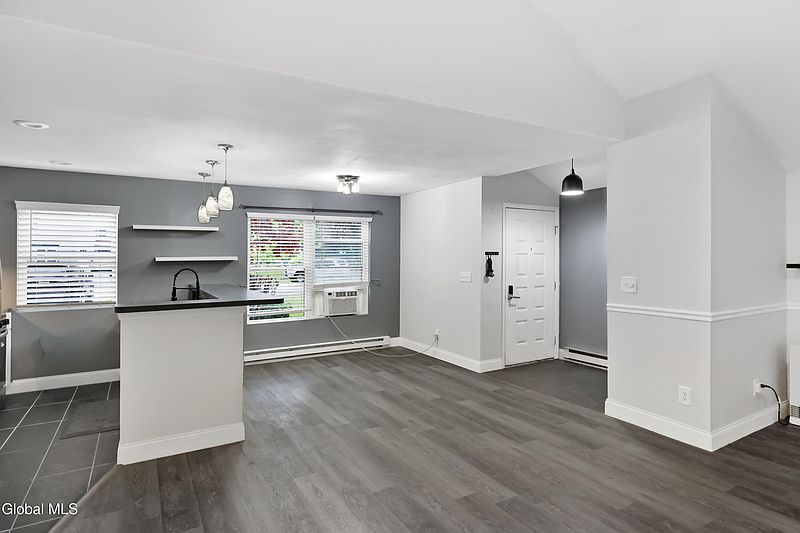 5th image of 113 Arrow Wood Place
