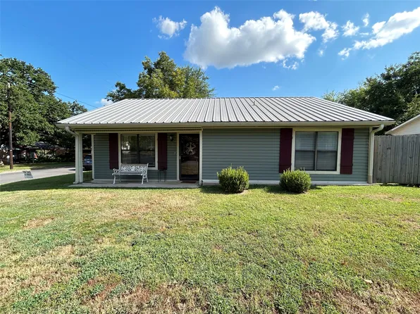 601 Locust St S, Sulphur Springs, TX 75482