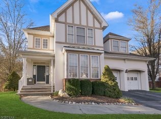 5 River Dell, Oakland, NJ 07436