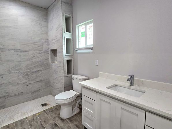 laredo-texas-447523657 picture