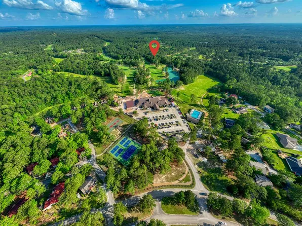 295 Masters Blvd, Brookeland, TX 75931