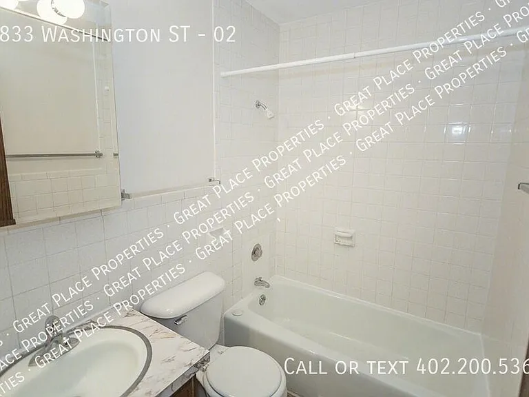 1833 Washington St #2 — Photo 19