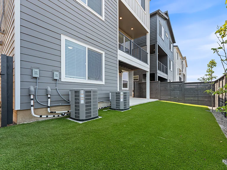 16457 NW Liberty St #1 — Photo 44