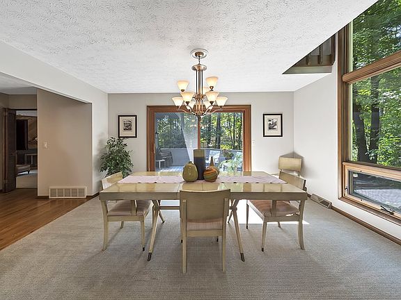 4th image of 19015 Falling Water Dr