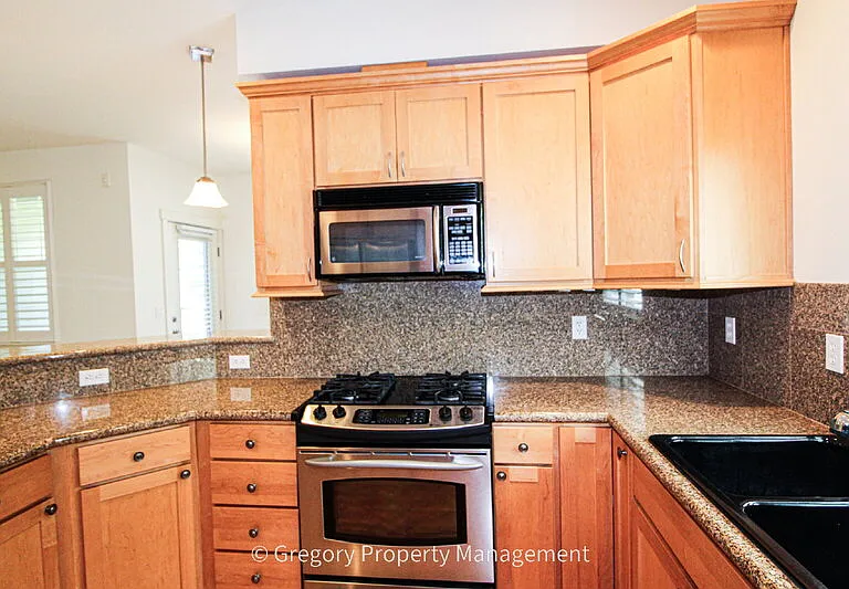 13824 N Creek Dr #802 — Photo 13