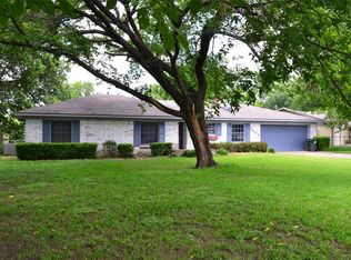3602 Northpark Dr, Corsicana, TX 75110