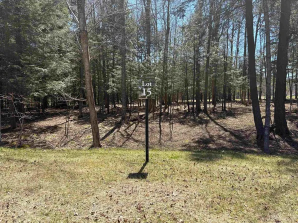 3445 Nuthatch Ln, Marquette, MI 49855