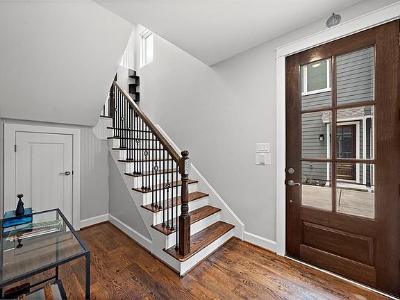 2nd image of 312 W 28th St Unit E