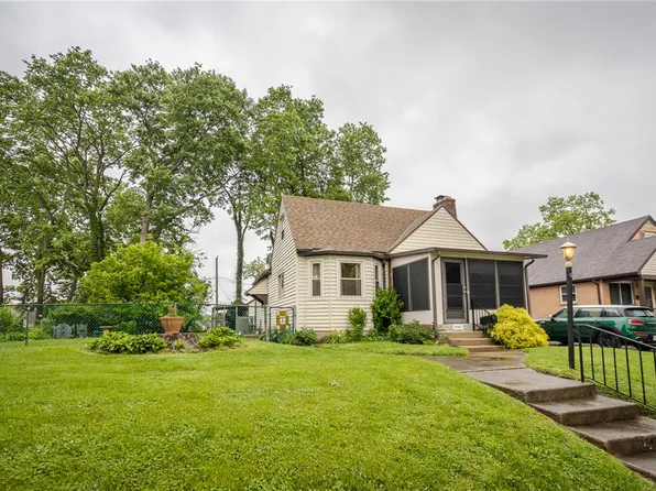 1747 Coventry Rd, Dayton, OH 45420