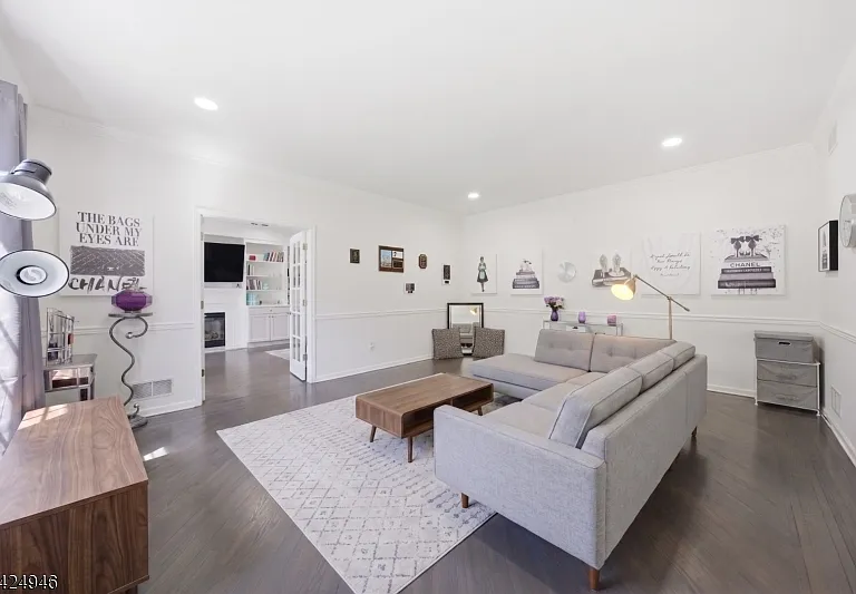11 Rosewood Ln — Photo 22