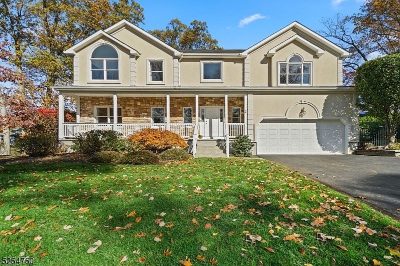 1st image of 7 Coombs Ln