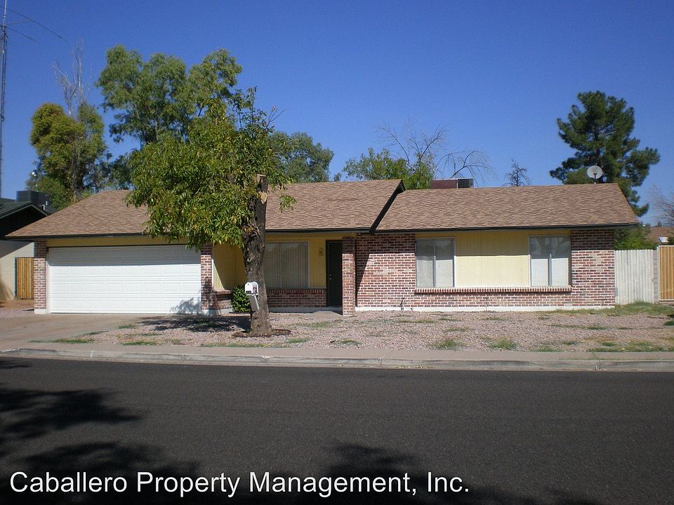 1st image of 1740 E Hilton Ave #2119631600