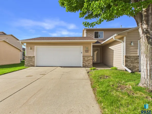 1907 S Sertoma Ave Unit 101, Sioux Falls, SD 57106