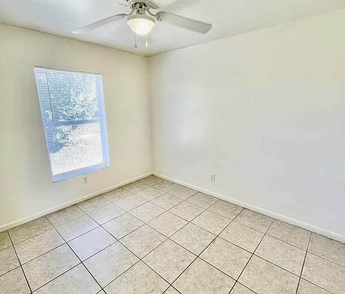 1823 SW Santa Barbara Pl #1823 — Photo 14