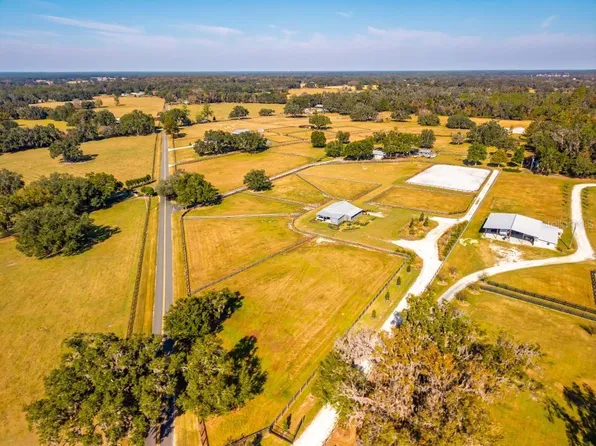 15305 NW 112th Place Rd, Morriston, FL 32668