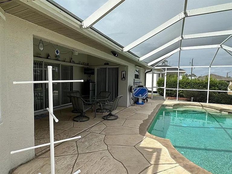 107 Cottage Pl — Photo 4