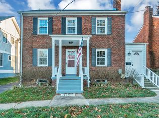 5722 27th St N, Arlington, VA 22207