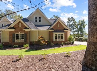726 Cross Creek Dr, Seneca, SC 29678
