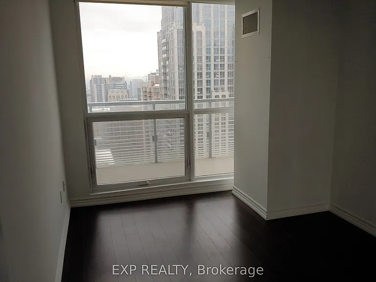 386 Yonge St #3115 — Photo 12
