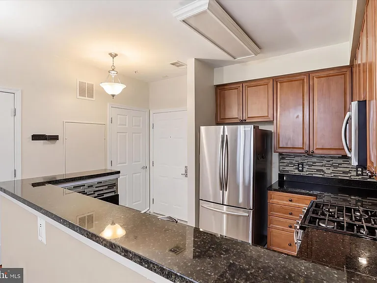 801 S Greenbrier St #103 — Photo 10