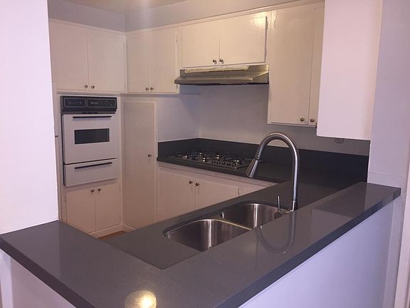 2nd image of 3249 Overland Ave APT 1