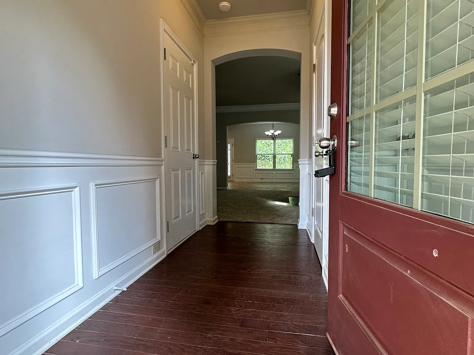 4 bed, 3.5 bath, 2160 sqft, $2,400 — Photo 4