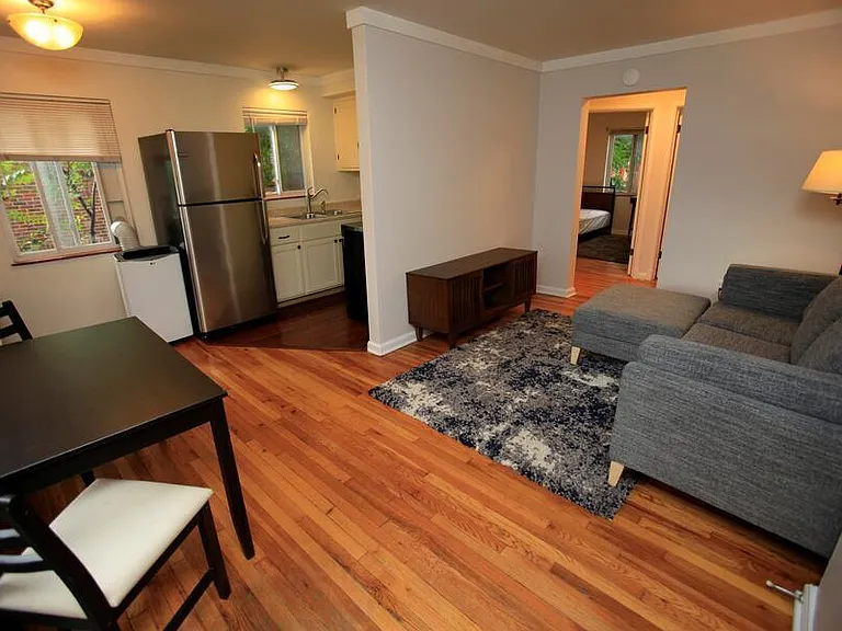 413 Washtenaw Ave #8 — Photo 3