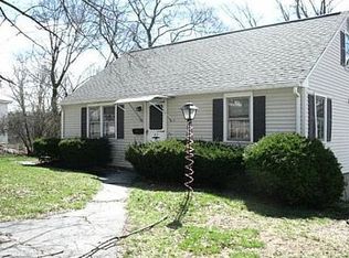 43 Edgeworth St, Worcester, MA 01605