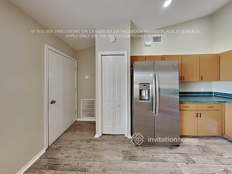 1721 James Pointe Dr — Photo 6