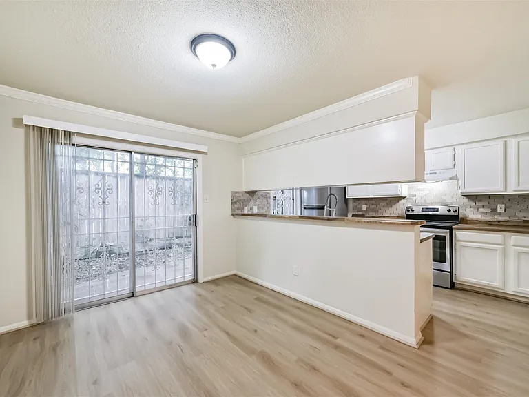 5917 Fairdale Ln #10 — Photo 22