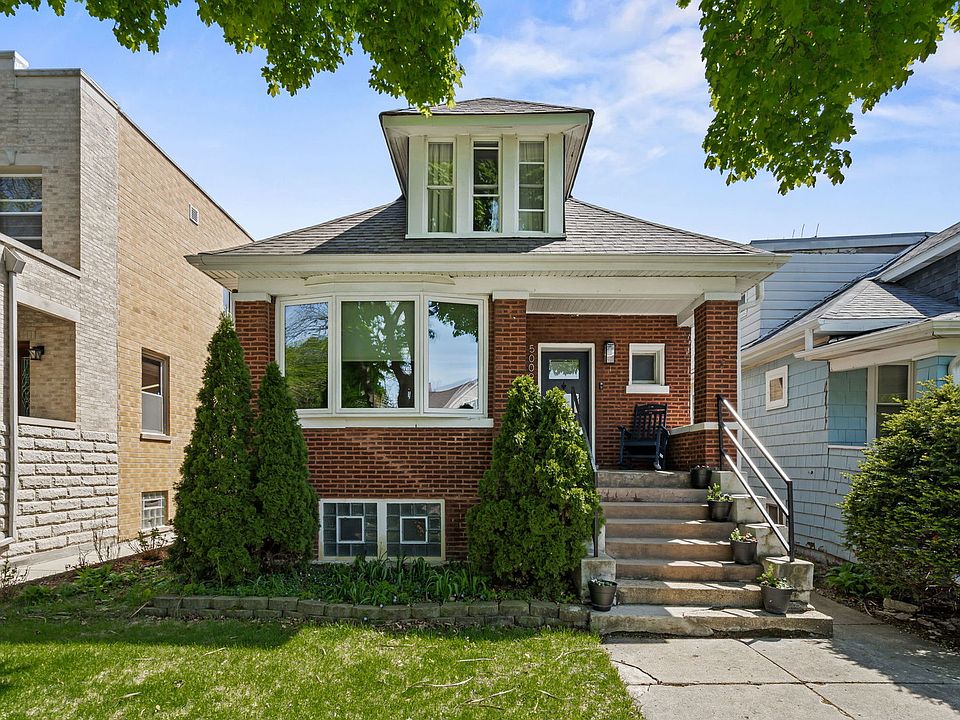 1st image of 5009 W Waveland Ave