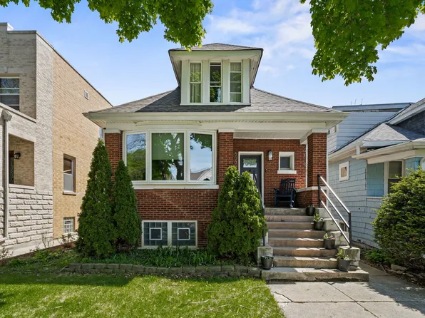 5009 W Waveland Ave, Chicago, IL 60641