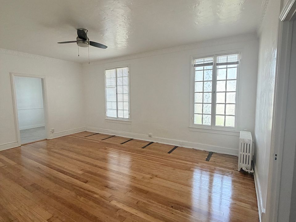 1st image of 320 S Kingsley Dr #302