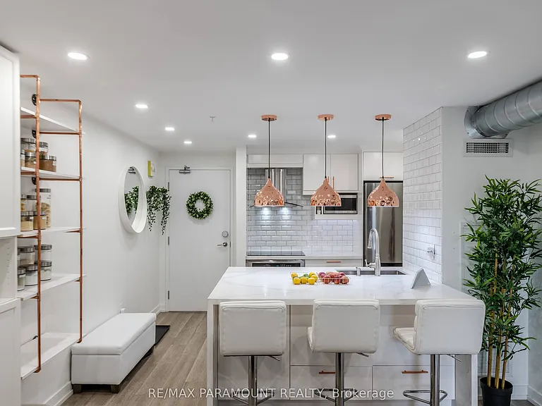 1410 Dupont St #315 — Photo 4